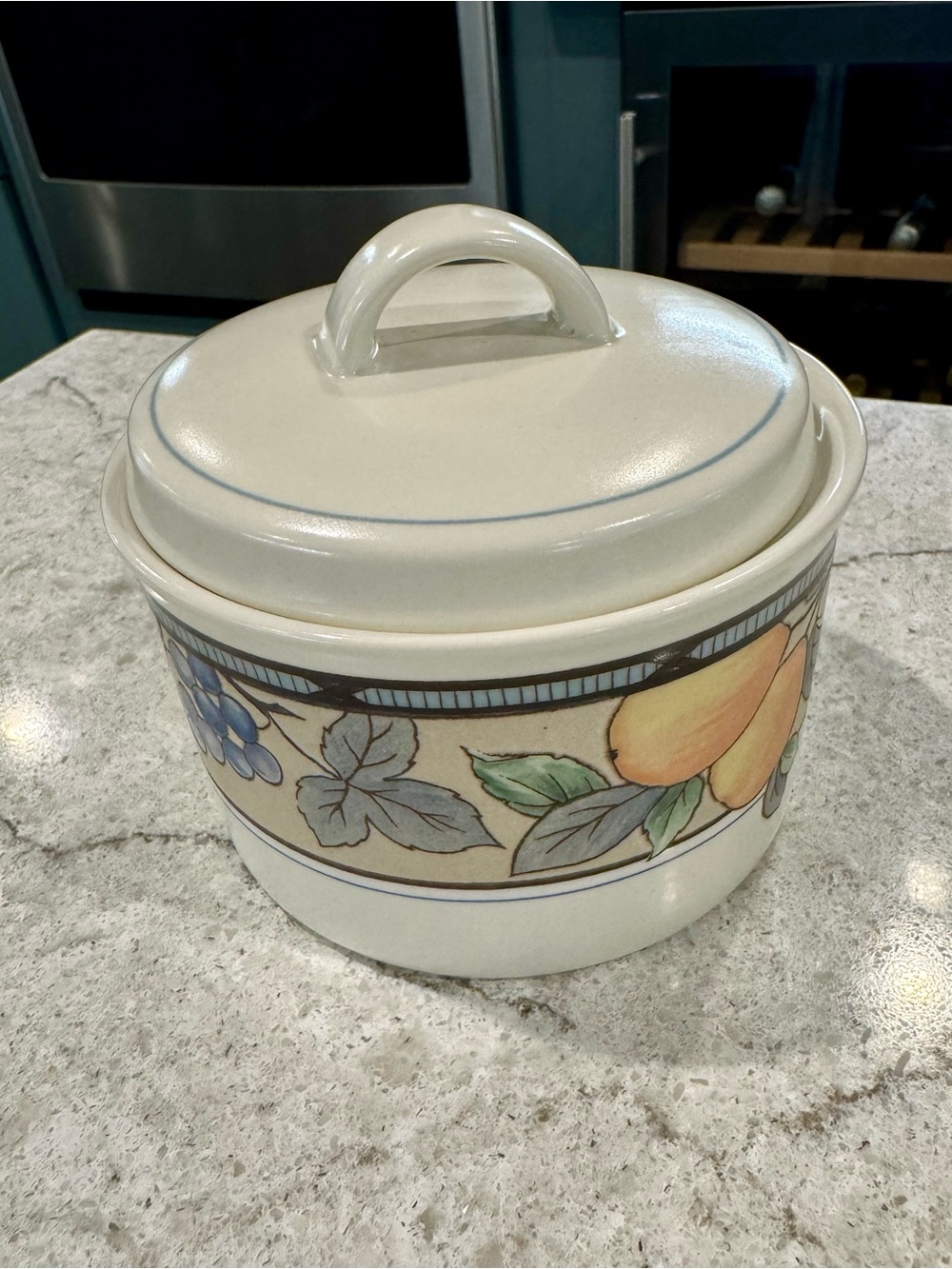 Mikasa Intaglio Garden Harvest CAC 29 3 1/2 Inch Sugar Bowl and Lid EUC
